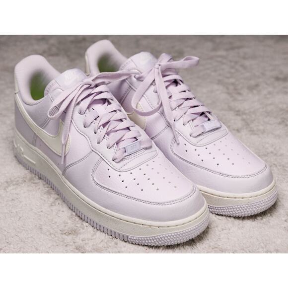 Nike Air Force 1 '07 Barely Grape Purple Sneakers Womens Size 10 DV3808-500 - Picture 1 of 16